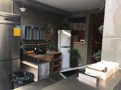 -HIGH FIVE哈福手工汉堡(桂林路店)