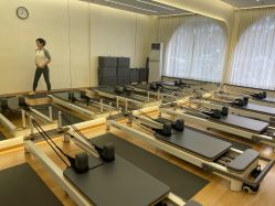 -依灵瑜伽普拉提连锁