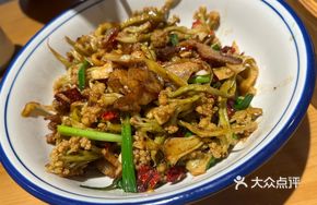 Dried Flower Cabbage with Pork Belly