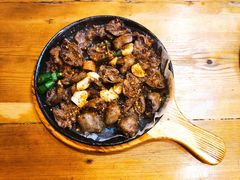 -老东镇啤酒屋海鲜加工·蒸汽海鲜·海鲜烧烤(台东店)