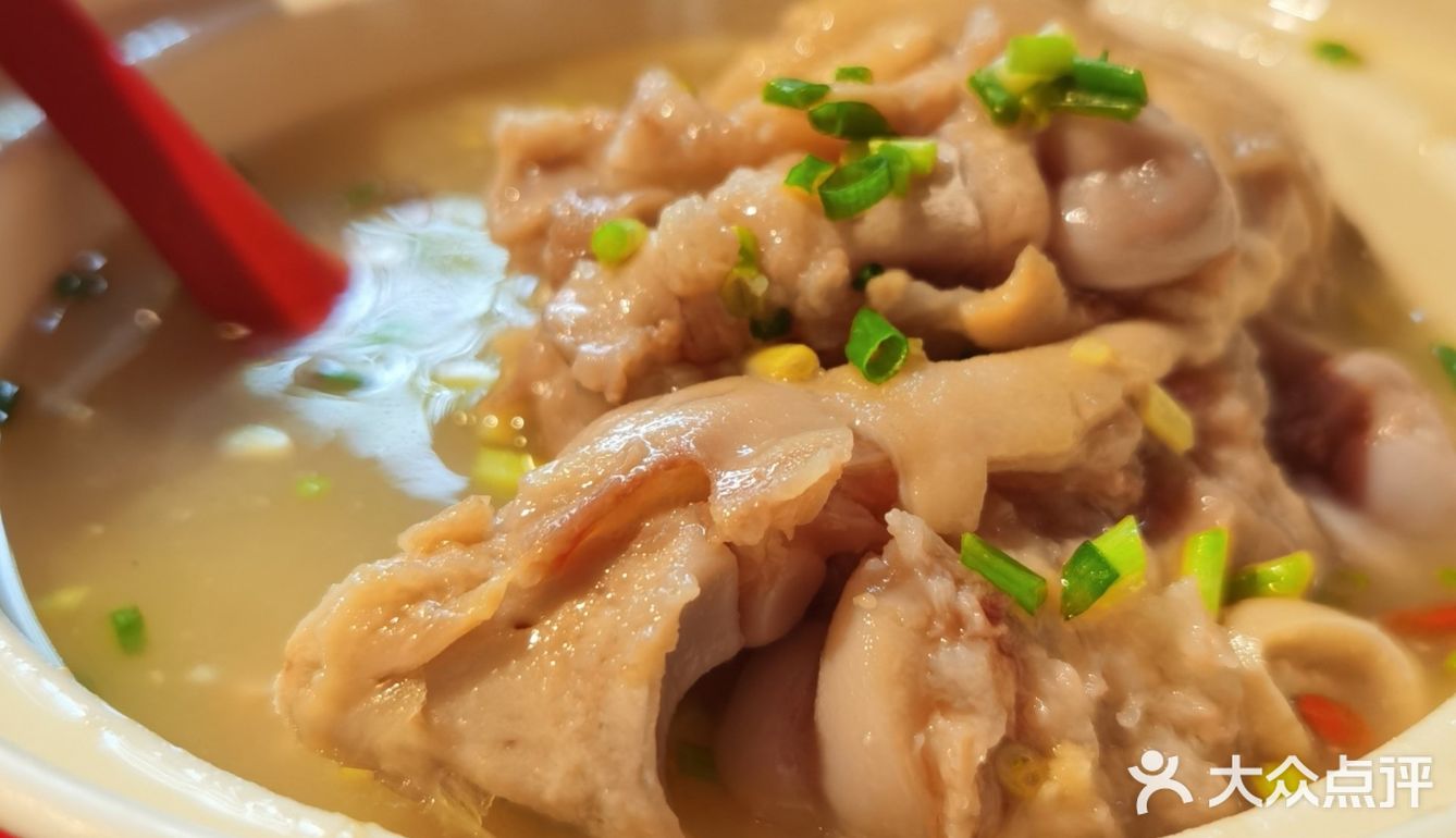 红料理拍了拍你，请你双红节撸串吃宵夜[奸笑]🍻🥢