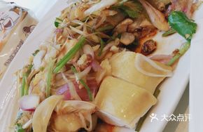 Red Onion Poached Chicken