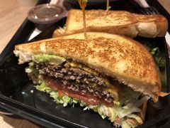 -The Habit Burger Grill 哈比特汉堡(复兴soho店)