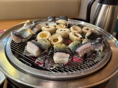 -围炉肉舍•炭烤活鳗•丹东海鲜烤肉(步行街店)