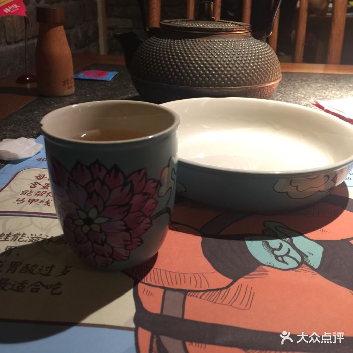 蛙小侠(加州商业广场店)餐具摆设图片