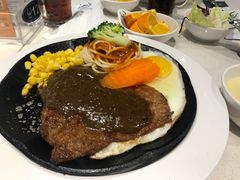 -汤姆家的牛排意面披萨(新城市广场店)