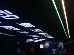 -极限PLAY运动娱乐新世界·团建派对潮玩休闲馆·室内蹦极高空游乐园