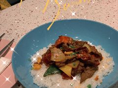 脆椒炒牛肉配香米饭-BossBabe亲子餐厅(金光华广场店)