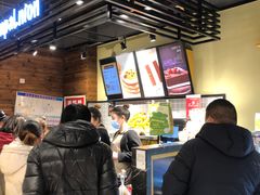 -皇冠幸福里动物奶油生日蛋糕(汉口北店)