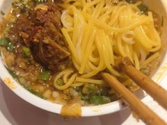 -宏姐串串香(征仪路店)