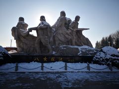 -八女投江烈士群雕
