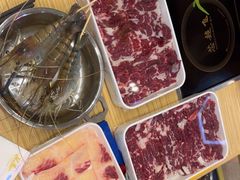 -杨老板·海鲜集市火锅·鲜切牛肉(中防万宝店)