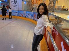 -正佳冰河湾真冰滑冰场