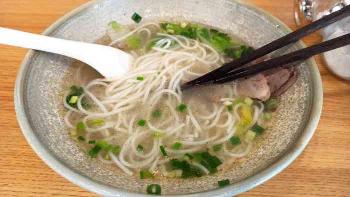 成为第一个点赞的人1嚜淽9月10日 17:19打分之前就听说这家鹅肉粉味