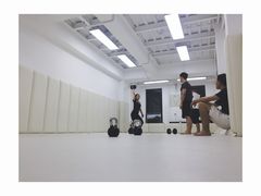 -菠萝格斗巴西柔术训练馆