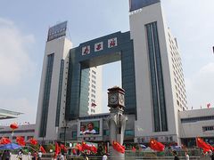 -万达广场(南昌红谷滩店)