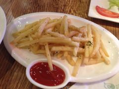 -玛格萝妮(汇智国际商业中心店)