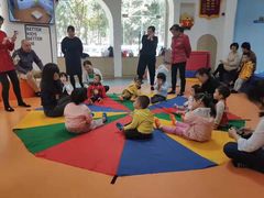 -小门牙好性格托育(北外滩中心)