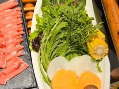 -老牌坊云南鱼豆花火锅(爱建店)