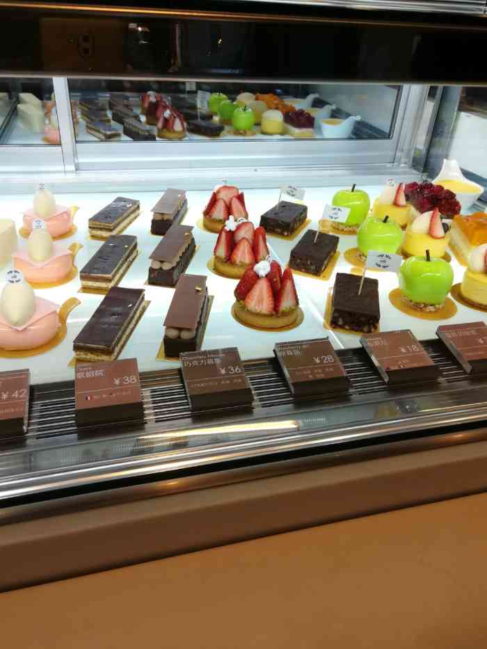 olala mini(新光天地店)-"这家新光下面的现在好像又关啦!碱水面包很.