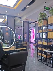 -藤野造型烫染·漂发