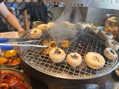 -草家酱蟹炭火烤肉店(珲春南路一店)