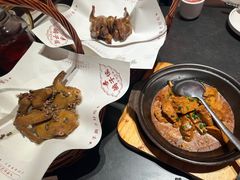 -鸽子侯·家宴·平价海鲜(市图书馆店)