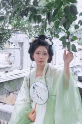 -一揽芳华汉服旗袍体验馆(拙政园店)