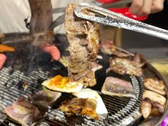 -围炉肉舍•炭烤活鳗•丹东海鲜烤肉(步行街店)