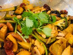 -川山城麻辣香锅(鼎汇美食城店)