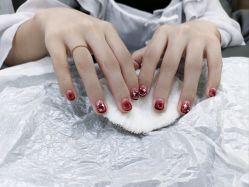 -灰姑娘美甲美睫馆