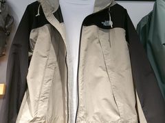 -斯普瑞斯奥特莱斯