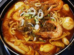 -三清洞摩西韩式年糕火锅(威高广场店)