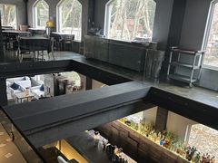 -穹六人间 people 6(岳阳路店)