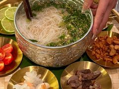 -良米山·云南野生菌过桥米线(上海首店)