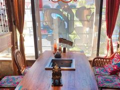 -老牌坊云南鱼豆花火锅(爱建店)