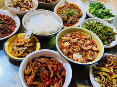 -老三样·美食研究中心(世贸路店)