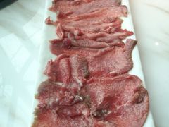现切鲜牛舌-为什么牛潮汕牛肉火锅(中信广场店)
