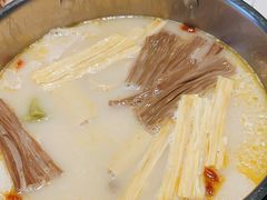 -煲王粤菜餐厅(中侨中心店)