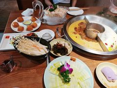 -佬土鹅肠火锅(解放路店)