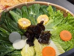 -尚尚仙·酸汤猪手·猪肚鸡火锅(华联万柳购物中心店)
