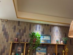 -六福酒馆(秦隆步行街店)