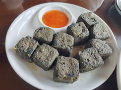 网红臭豆腐-芦茨金富饭庄·25年老字号·专做稻草鸡
