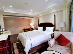 -茂名熹龙国际大酒店(人民广场高铁站店)