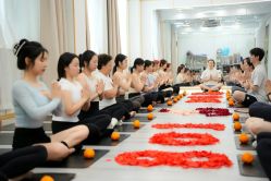 -亚太瑜伽普拉提学院