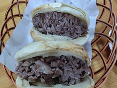 -闫家驴肉火烧(五四店)