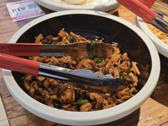八种自助小菜-湘人龙记老长沙米粉(鸟巢店)