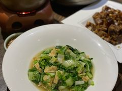 小白菜炒鲜腐竹-魁盛居百年鲁菜馆(县西巷店)