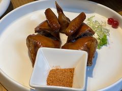 玻璃脆皮乳鸽-莲·中餐厅(成都首座万豪酒店)