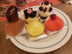 -咖啡苑自助餐厅·中国大饭店